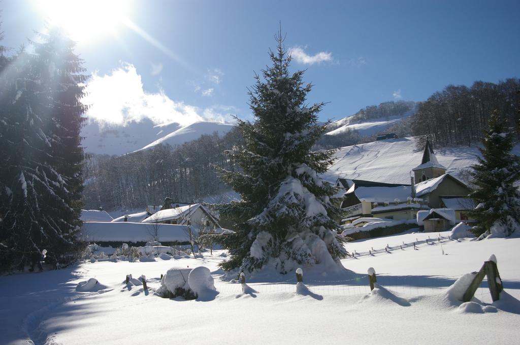 Hotel Les Deux Cols Sainte-Marie-de-Campan Dış mekan fotoğraf