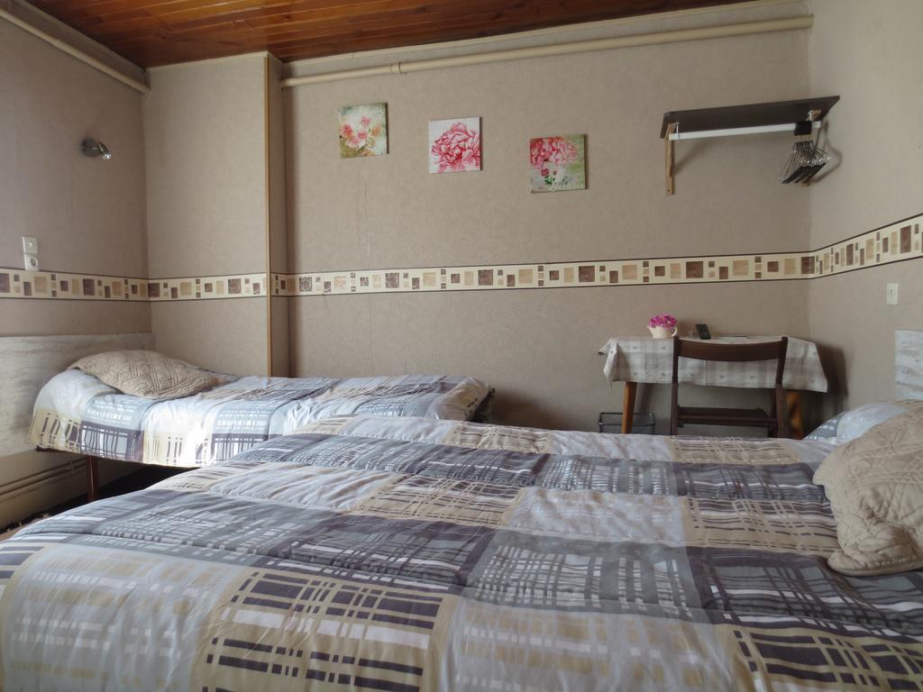 Hotel Les Deux Cols Sainte-Marie-de-Campan Oda fotoğraf