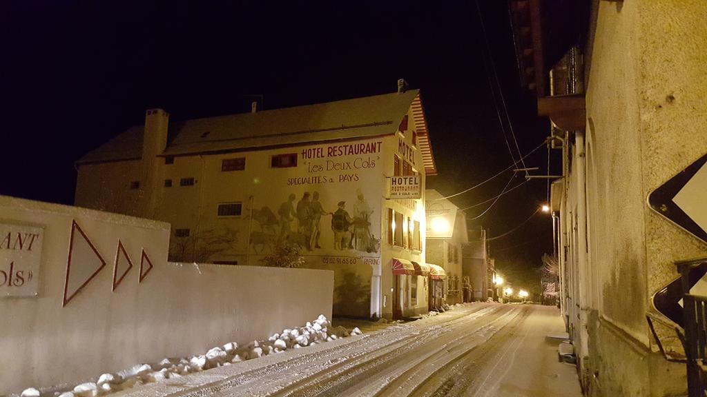 Hotel Les Deux Cols Sainte-Marie-de-Campan Dış mekan fotoğraf